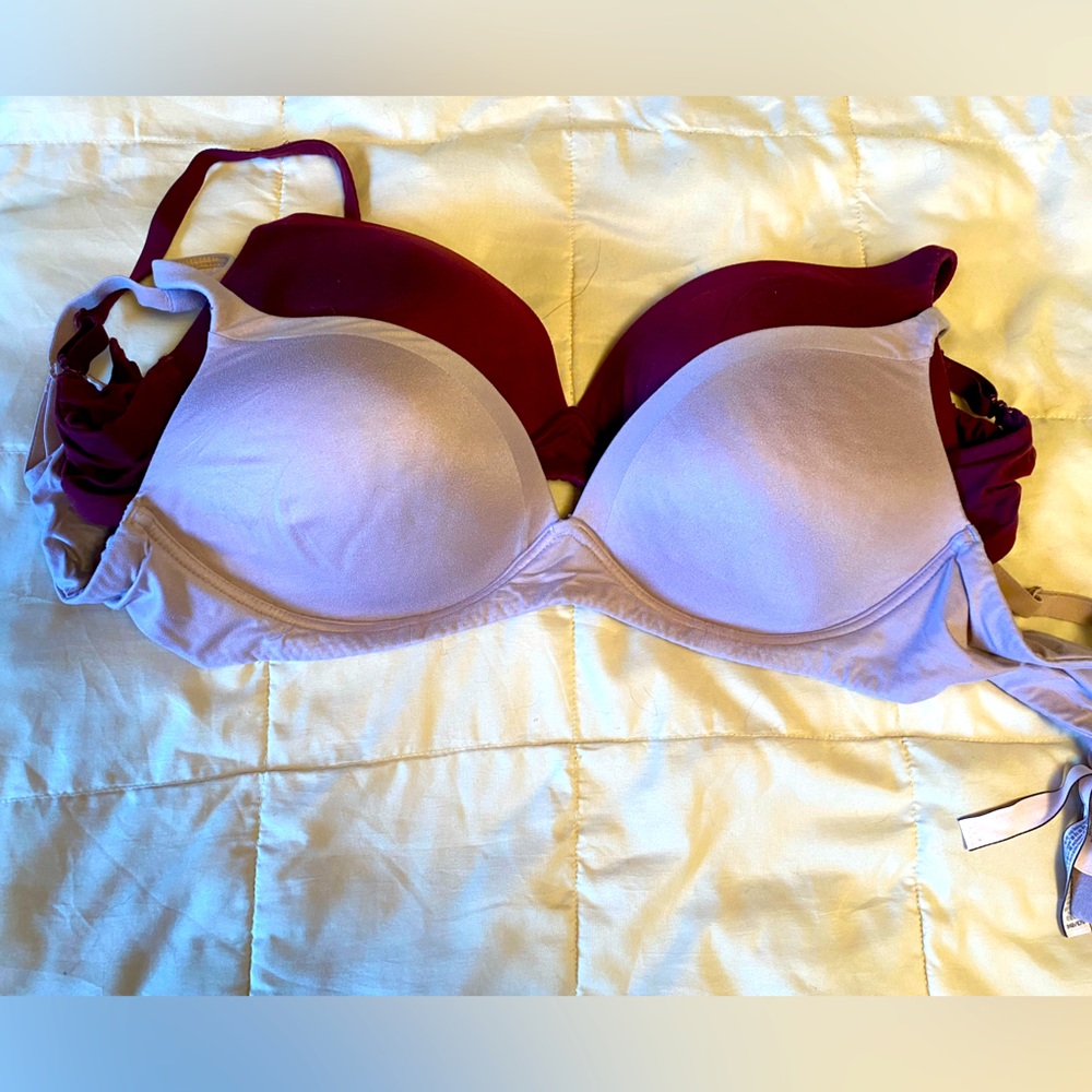 Victoria’s Secret wireless bras 34D T-shirt